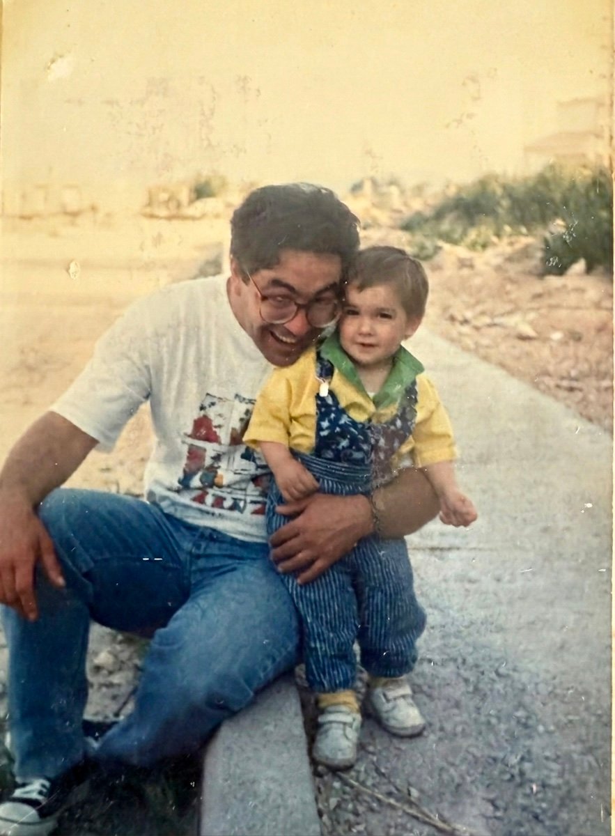 Marc de pequeño con su tío Miquel Mena